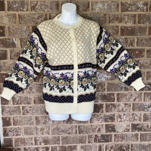 Granny cardi (import workshop ) Vintage Cardigan Size Small